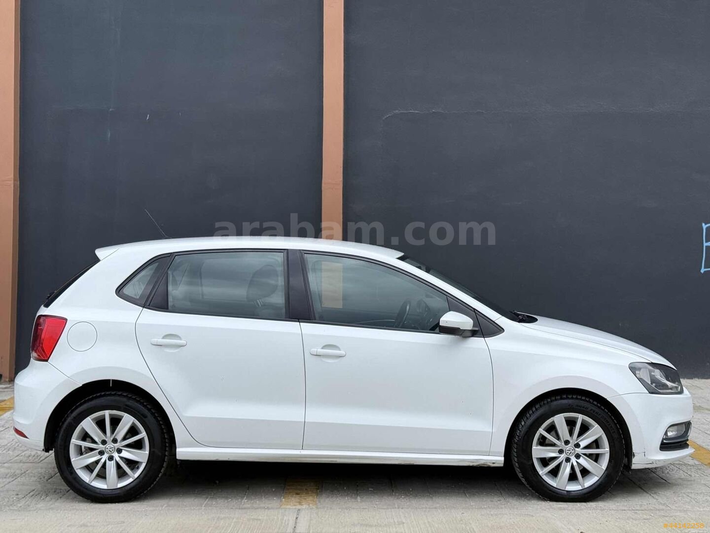 Galeriden Volkswagen Polo 1.4 TDi Comfortline 2016 Model Kocaeli 181.000 km Beyaz 7