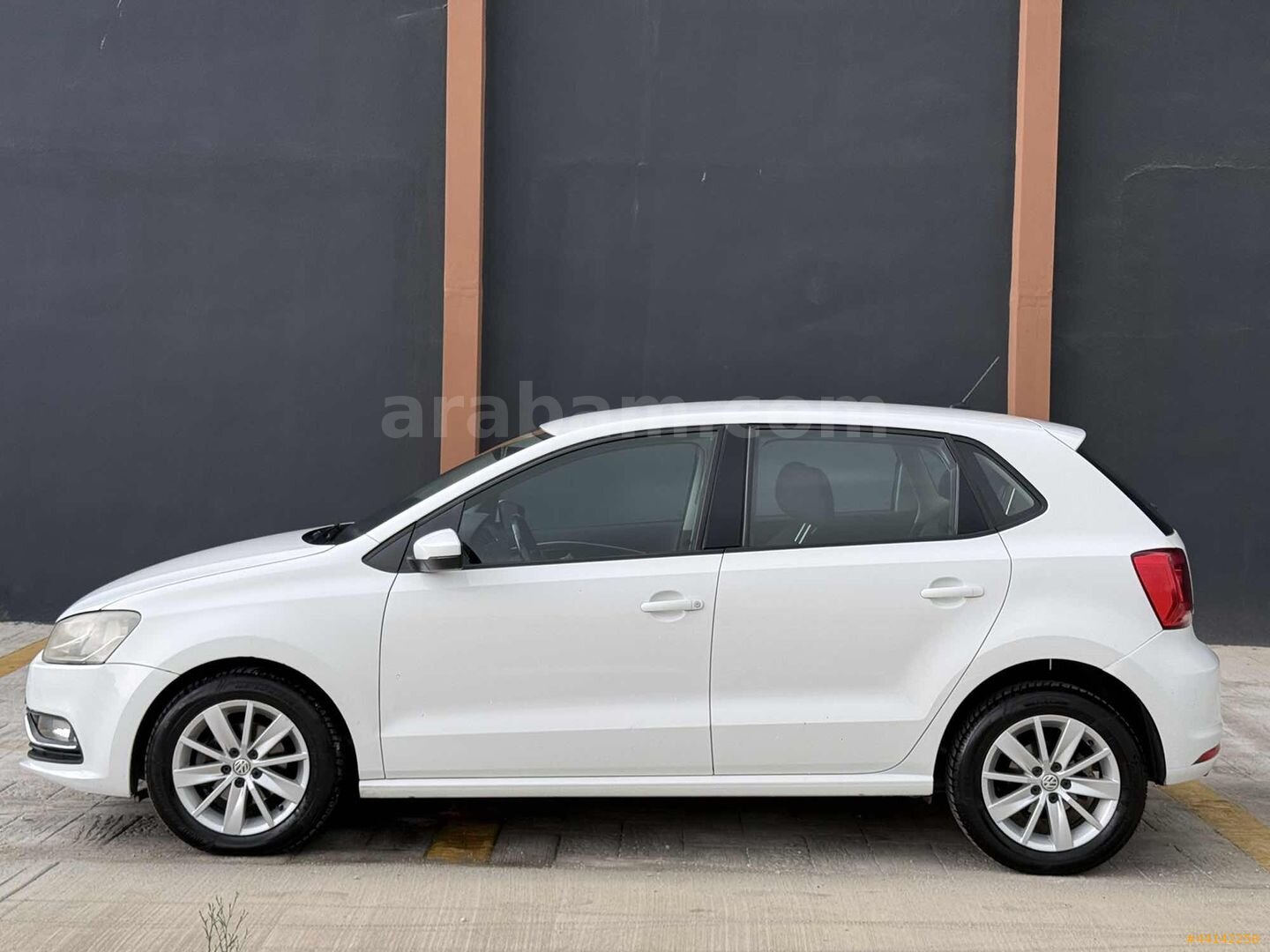 Galeriden Volkswagen Polo 1.4 TDi Comfortline 2016 Model Kocaeli 181.000 km Beyaz 6