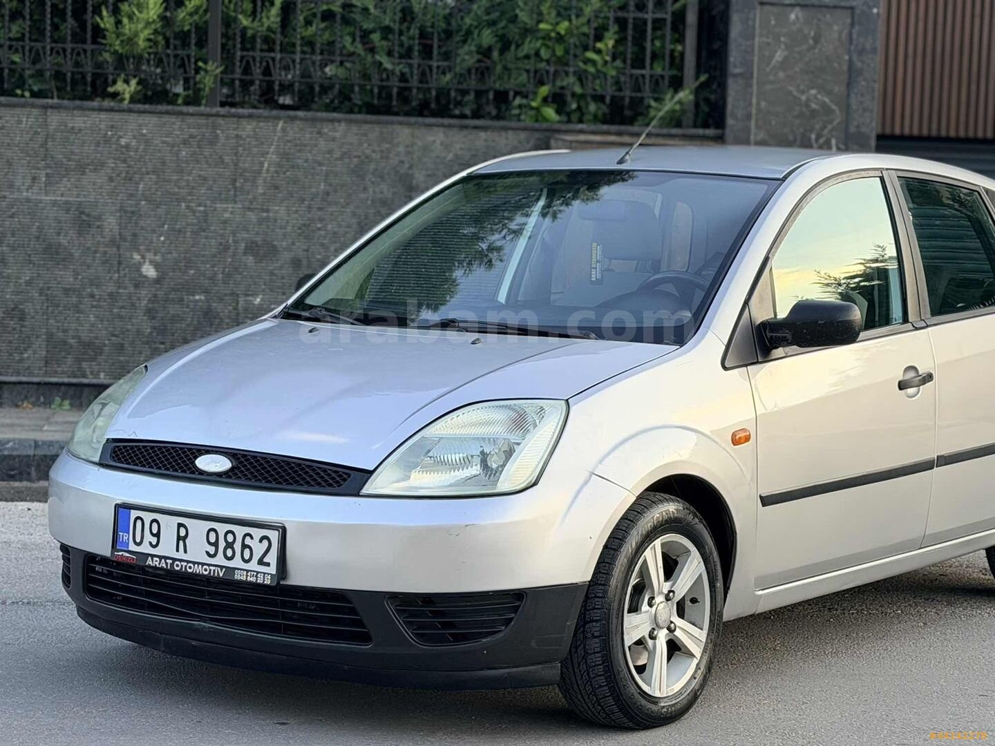 Galeriden Ford Fiesta 1.4 TDCi Comfort 2003 Model Denizli 250.000 km Gri 4