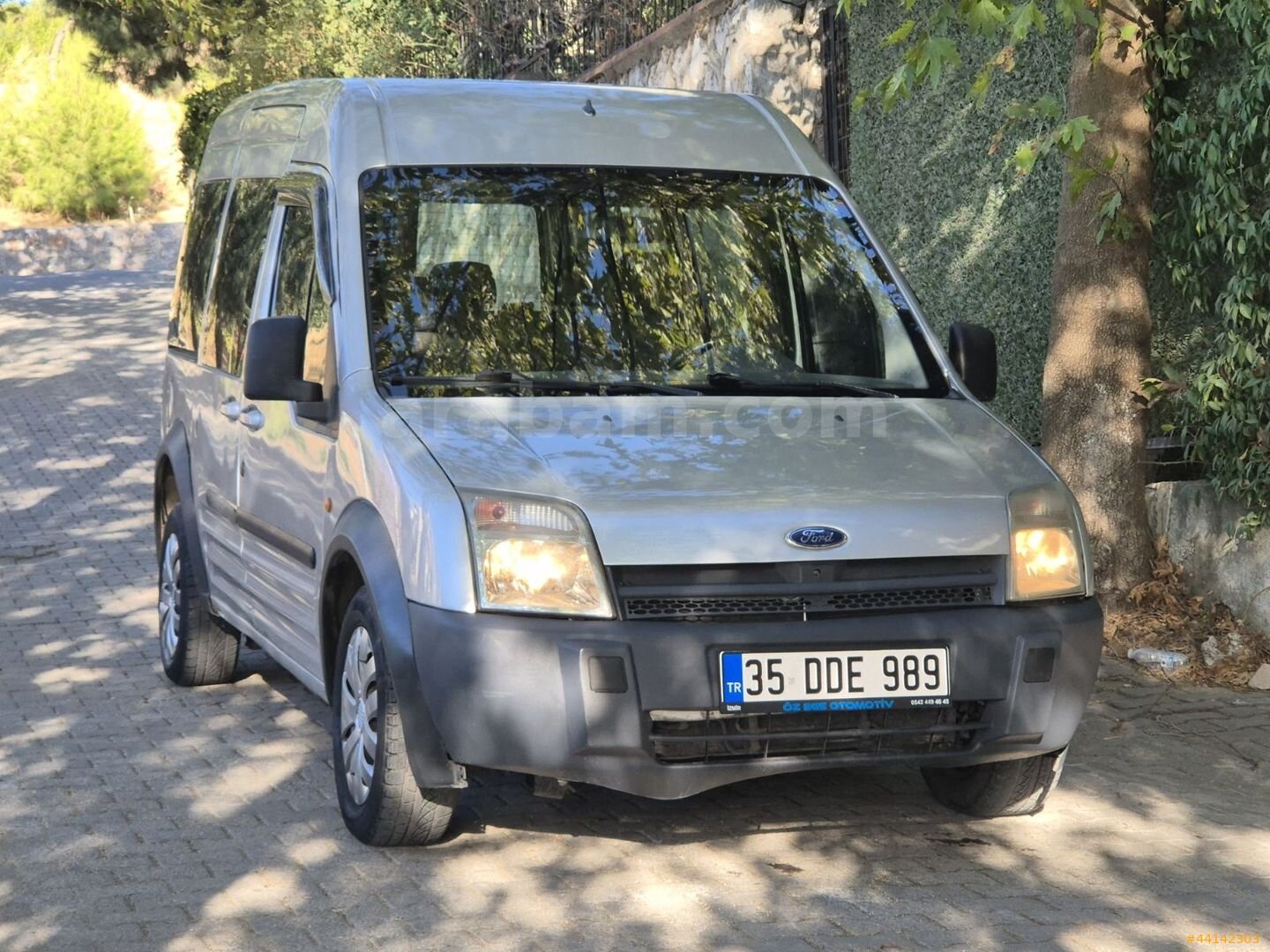 ÖZ EGE OTOMOTİV FORD CONNECT 90LIK CAMLI KOLTUKLU 3