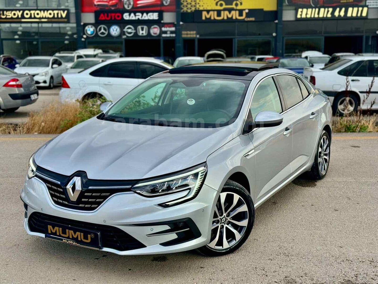 Galeriden Renault Megane 1.5 Blue DCI Icon 2025 Model Ankara 9.000 km Gri 1