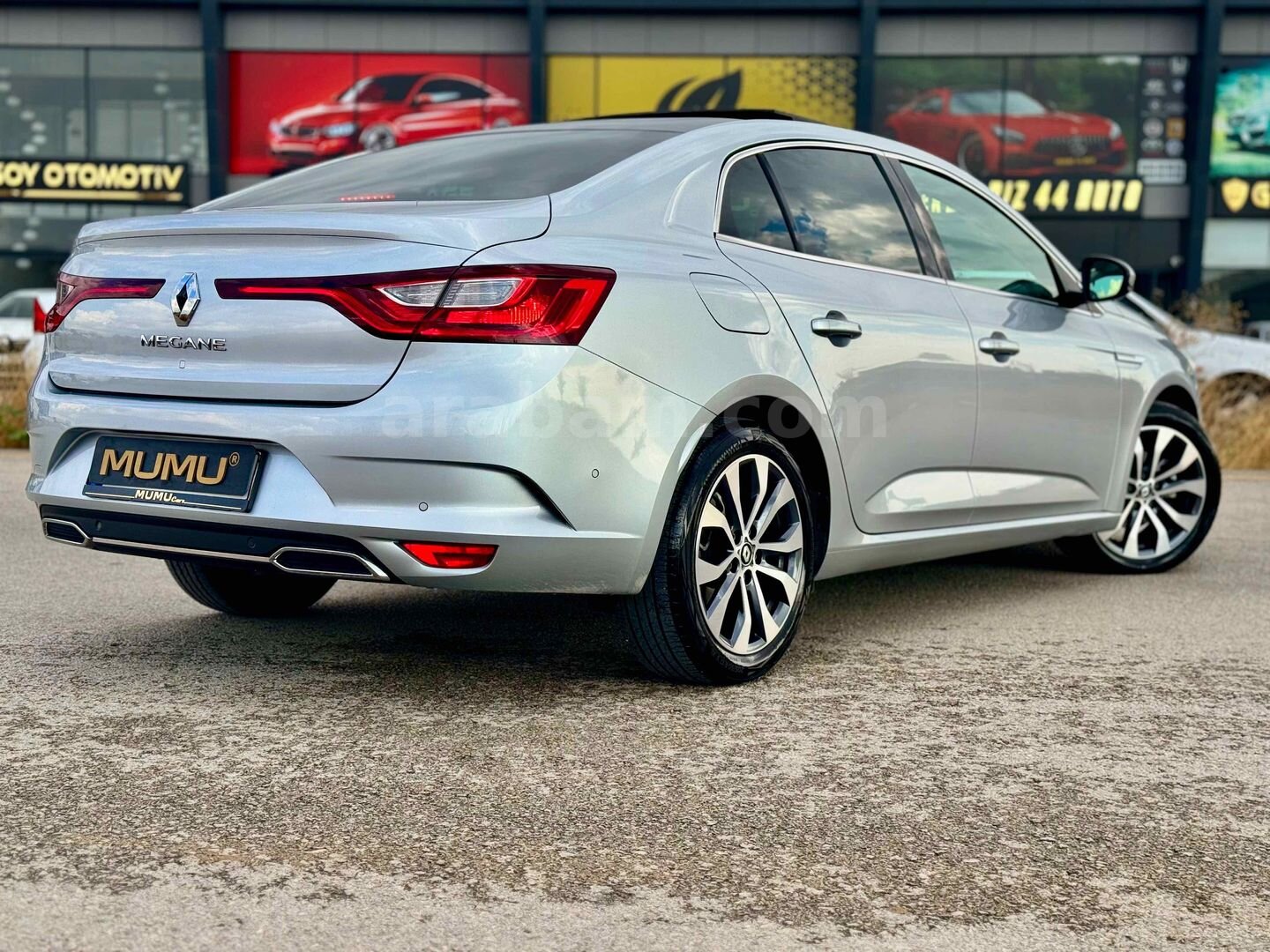 Galeriden Renault Megane 1.5 Blue DCI Icon 2025 Model Ankara 9.000 km Gri 5