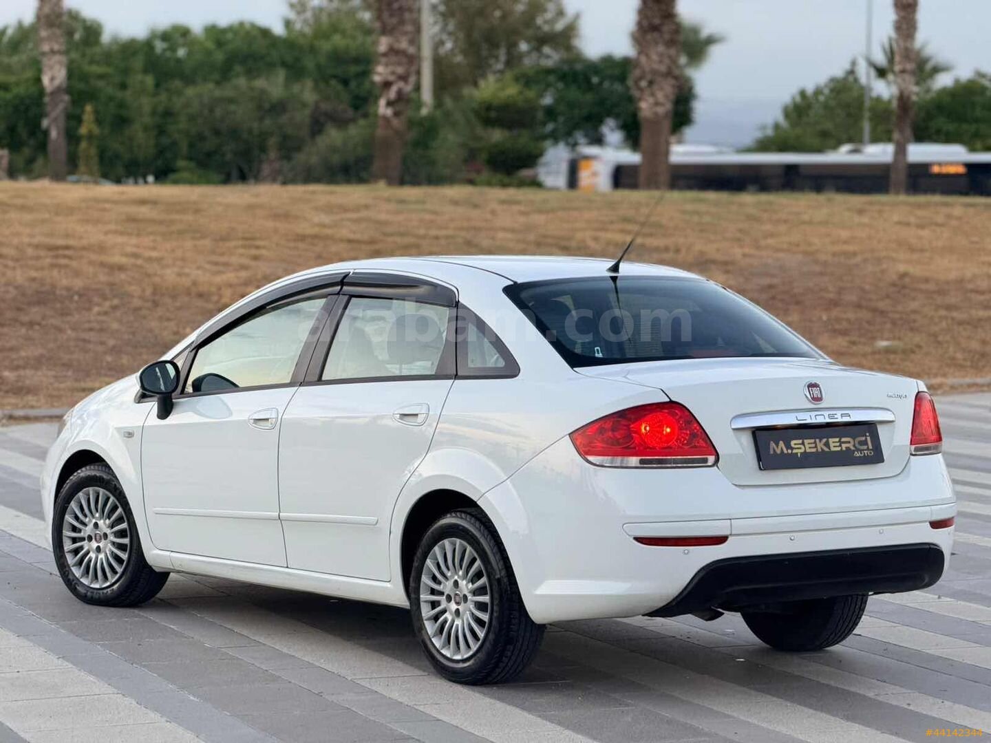 Galeriden Fiat Linea 1.3 Multijet Pop 2016 Model Mersin 131.500 km Beyaz 4