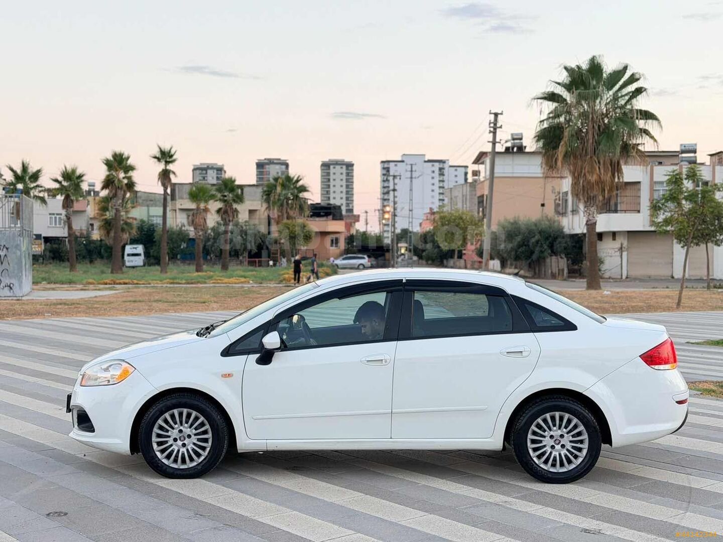 Galeriden Fiat Linea 1.3 Multijet Pop 2016 Model Mersin 131.500 km Beyaz 6