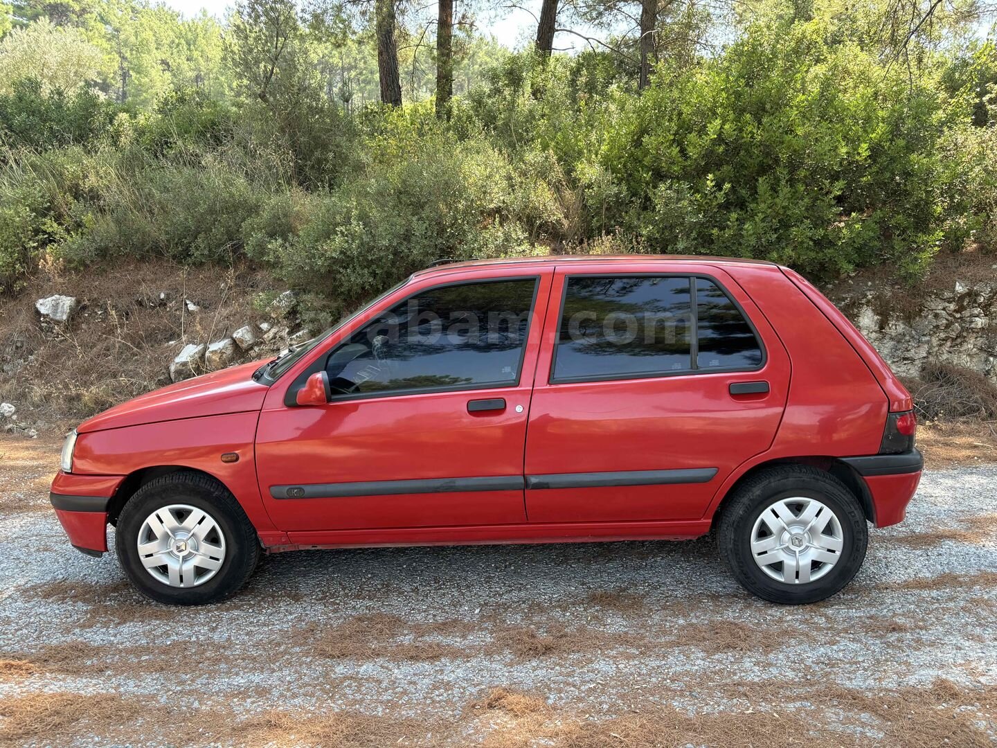 Sahibinden Renault Clio 1.4 RT 1998 Model Muğla 147.000 km Kırmızı 5