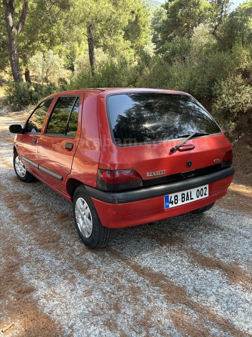 Sahibinden Renault Clio 1.4 RT 1998 Model Muğla 147.000 km Kırmızı 2