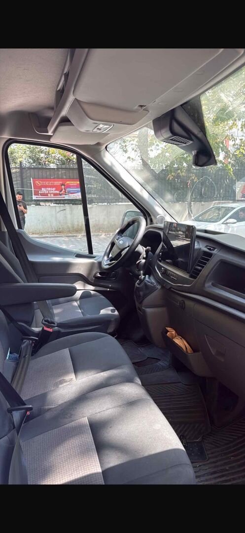 Sahibinden Ford Transit 350 L 2025 Model 4