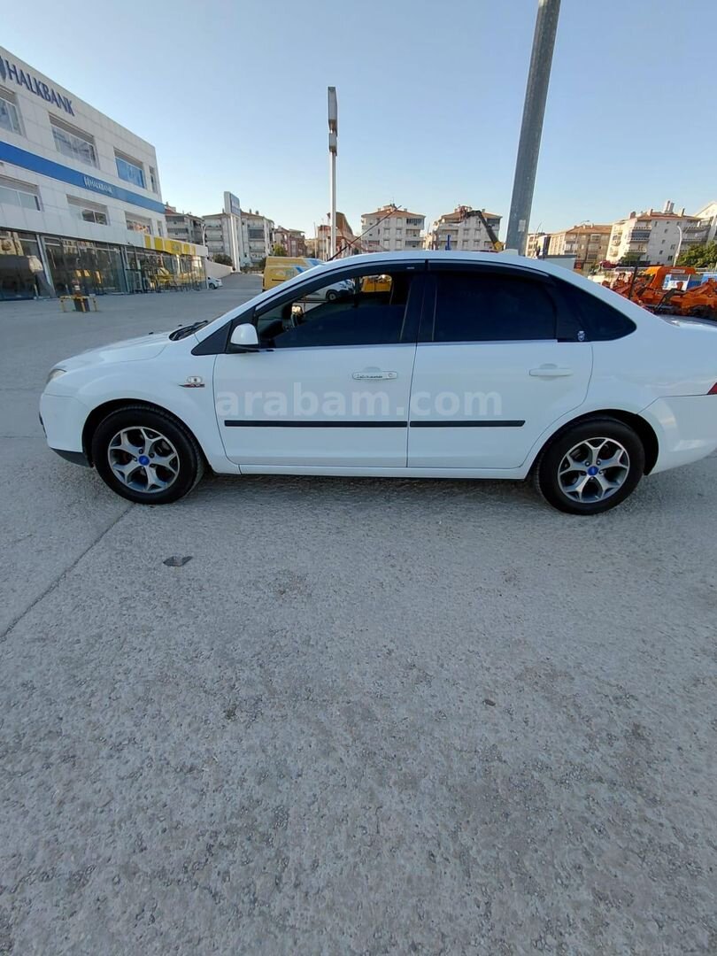 Sahibinden Ford Focus 1.6 TDCi Trend 2007 Model Ankara 300.000 km Beyaz 3