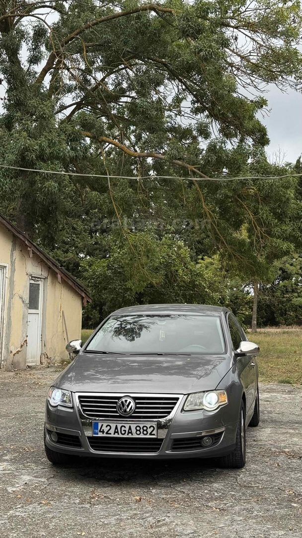Sahibinden Volkswagen Passat 1.6 FSi Comfortline 2005 Model İstanbul 246.000 km Füme 4