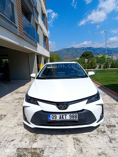 Sahibinden Toyota Corolla 1.5 Flame X-Pack 2023 Model 56.000 km Beyaz