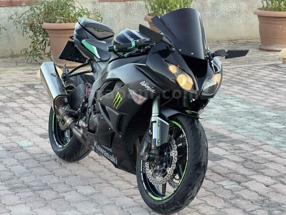匿名さま Galeriden Kawasaki Ninja ZX 6R 2011 Model Konya 41.000 km Siyah