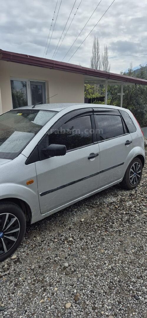 Sahibinden Ford Fiesta 1.4 TDCi Comfort 2004 Model 4