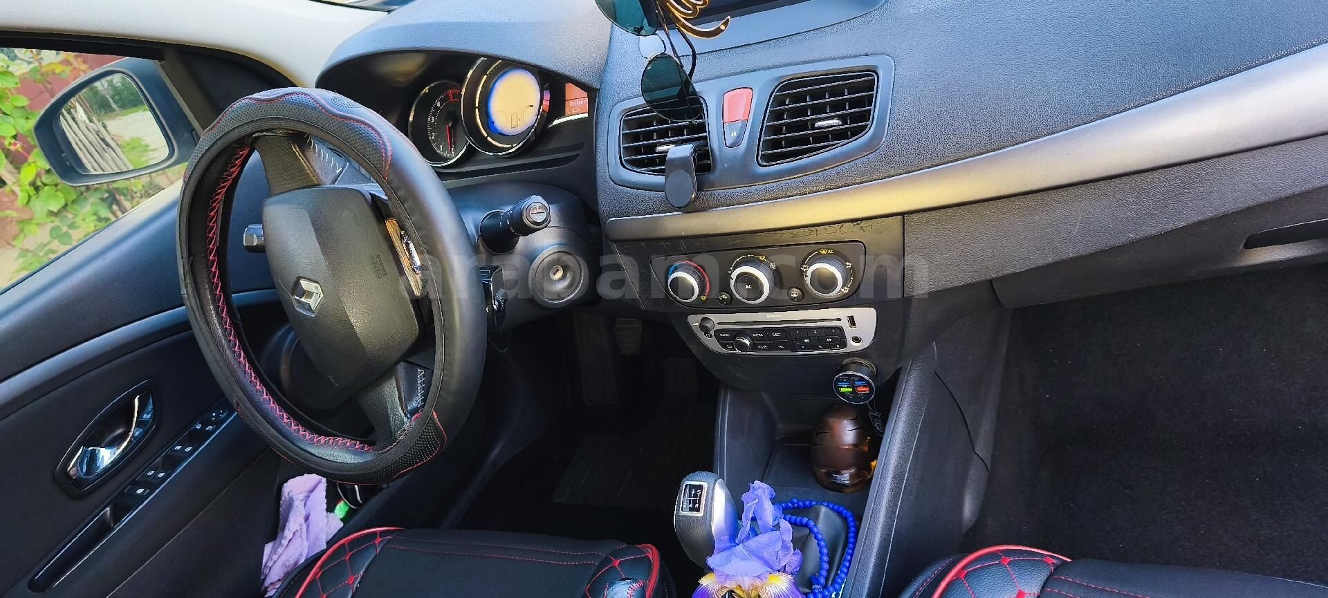 Sahibinden Renault Fluence 1.5 dCi Touch 2015 Model Tekirdağ 210.000 km Beyaz 6