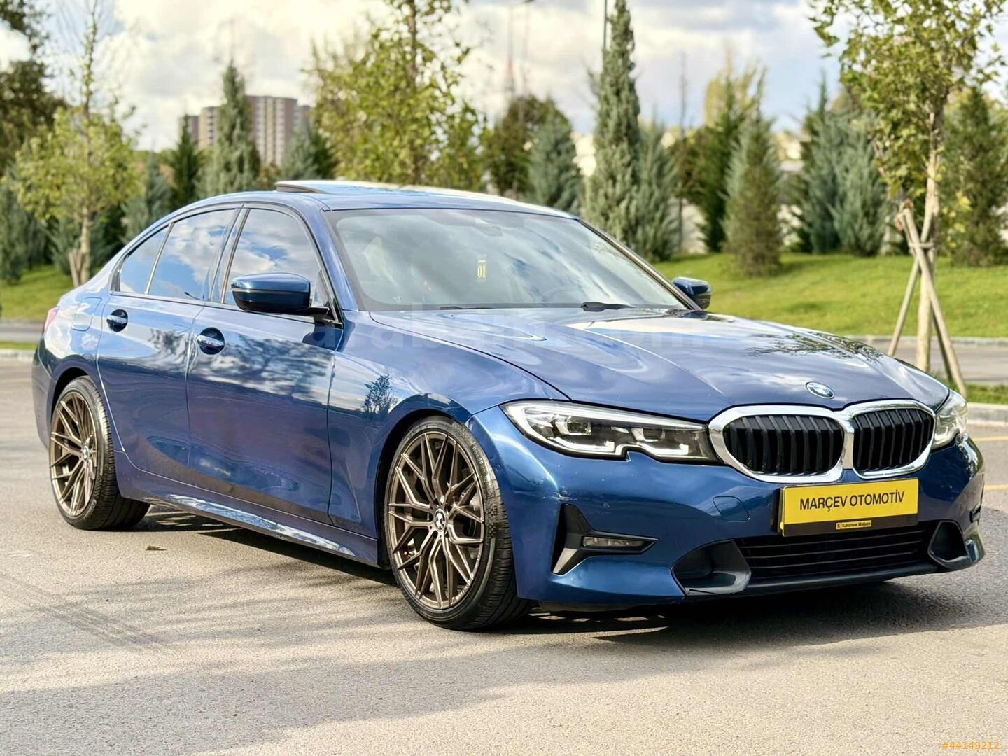 Galeriden BMW 3 Serisi 320i Sport Line 2021 Model Ankara 160.000 km Mavi 3