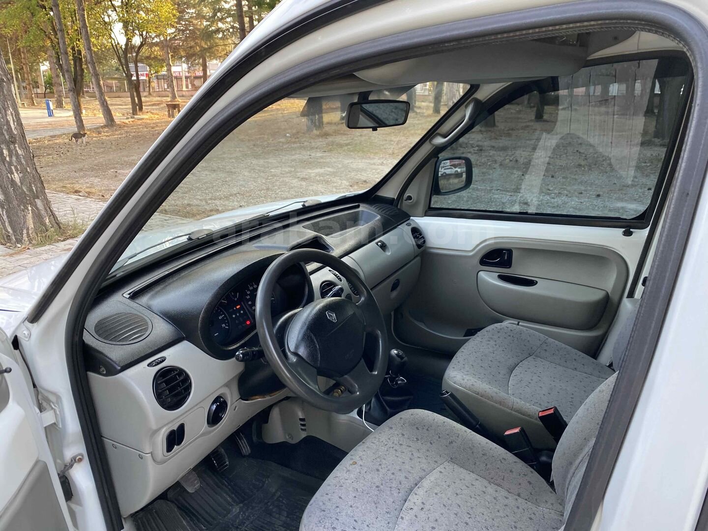HATASIZ AYARINDA - SADECE 1.5 LOKAL BOYALI / SIFIR MOTORLU KANGOO 6