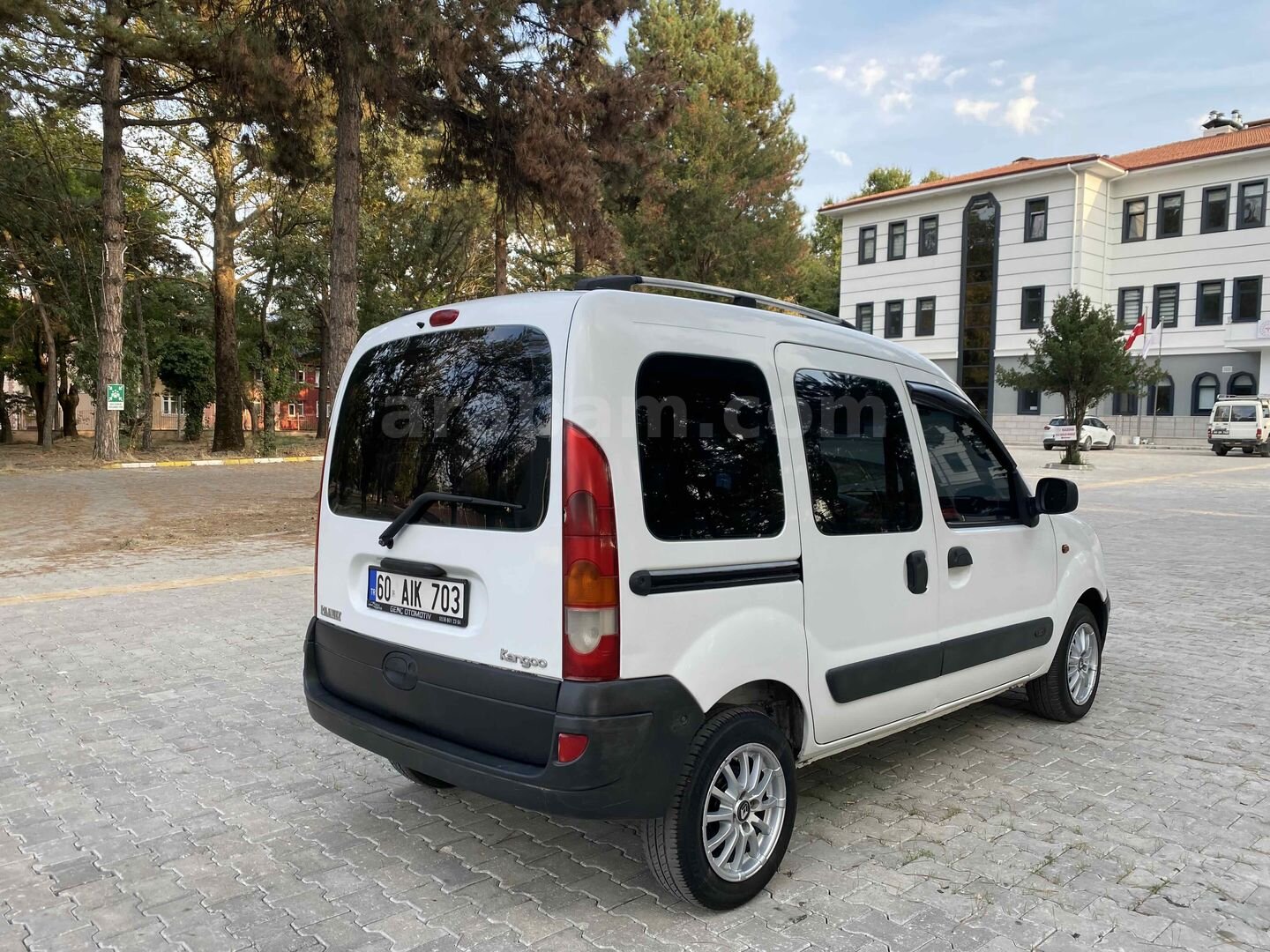 HATASIZ AYARINDA - SADECE 1.5 LOKAL BOYALI / SIFIR MOTORLU KANGOO 5