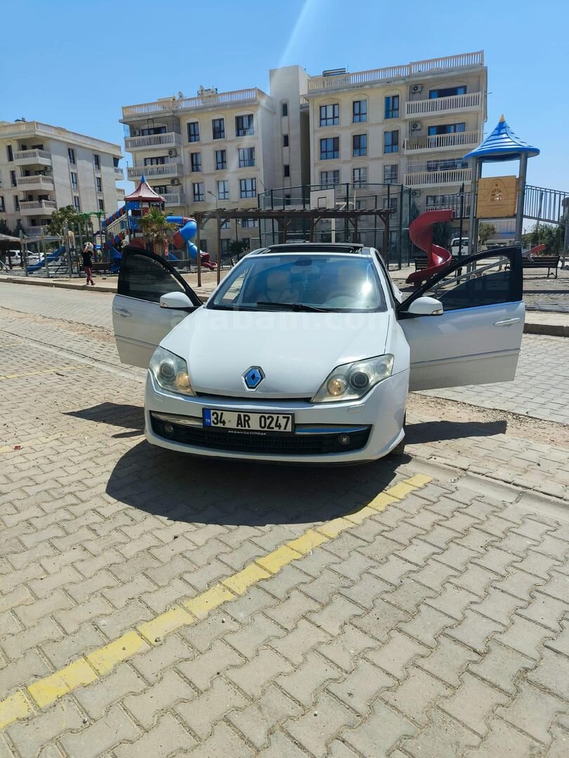Sahibinden Renault Laguna 1.5 dCi Executive 2010 Model Mardin 267.000 km Beyaz 3