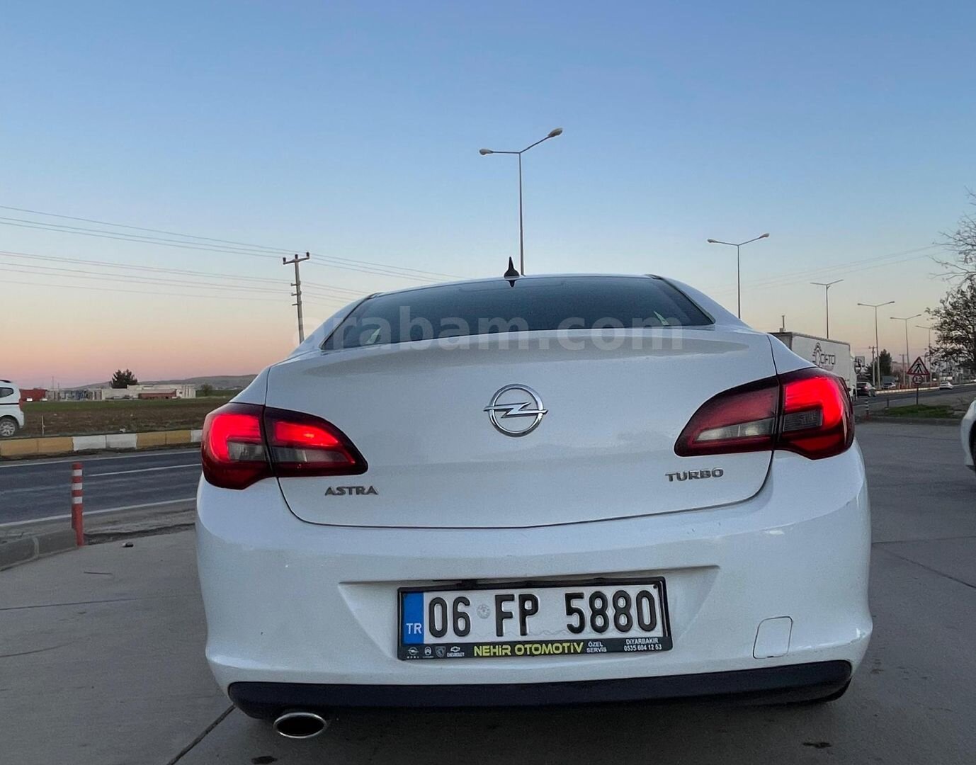 Sahibinden Opel Astra 1.4 T Business 2015 Model Diyarbakır 159.000 km Beyaz 4