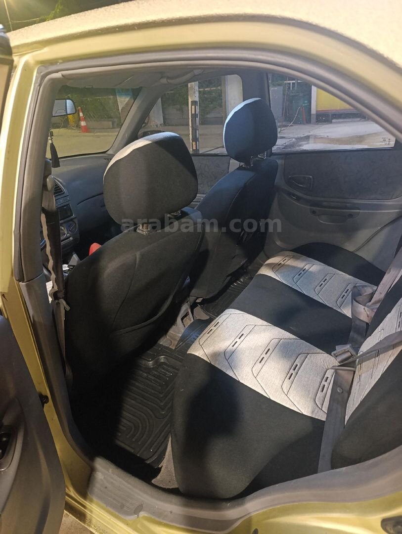 Sahibinden Hyundai Accent 1.5 1.5i GLS 2002 Model Bursa 229.555 km Sarı 6