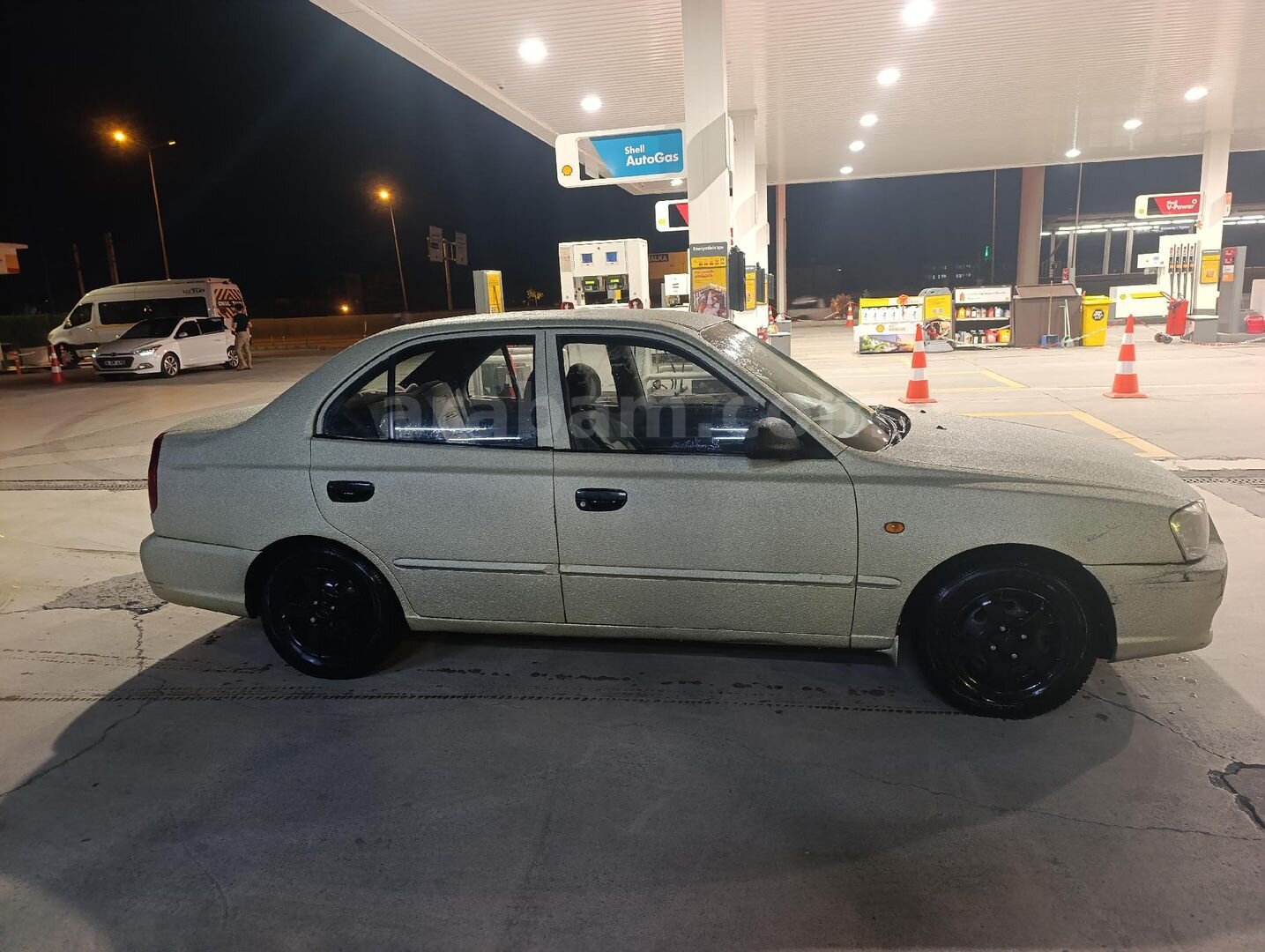 Sahibinden Hyundai Accent 1.5 1.5i GLS 2002 Model Bursa 229.555 km Sarı 3