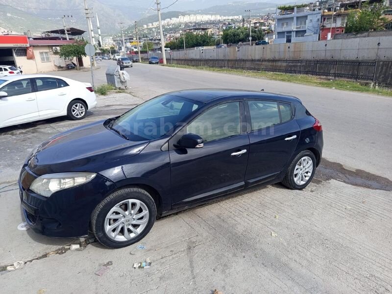 Sahibinden Renault Megane 1.5 dCi Dynamique 2010 Model Hatay 212.000 km Lacivert