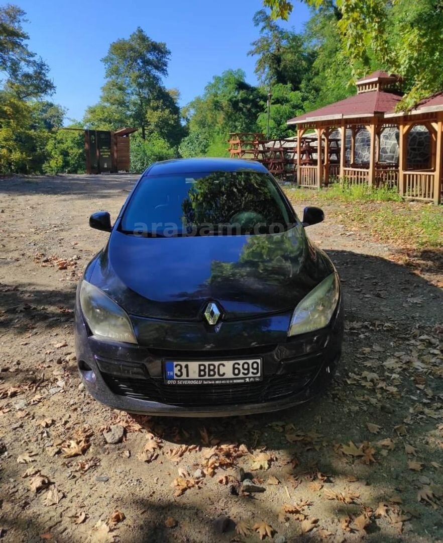 Sahibinden Renault Megane 1.5 dCi Dynamique 2010 Model Hatay 212.000 km Lacivert 3