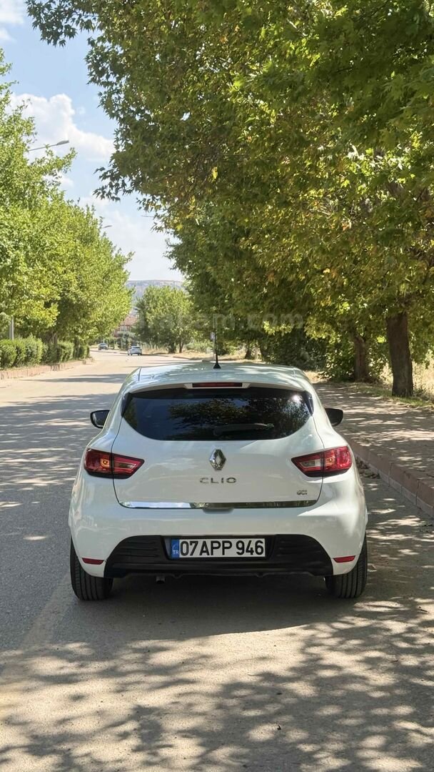 Sahibinden Renault Clio 1.5 dCi Joy 2016 Model Kırıkkale 235.000 km Beyaz 3