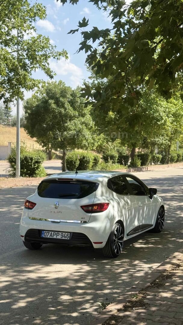 Sahibinden Renault Clio 1.5 dCi Joy 2016 Model Kırıkkale 235.000 km Beyaz 4