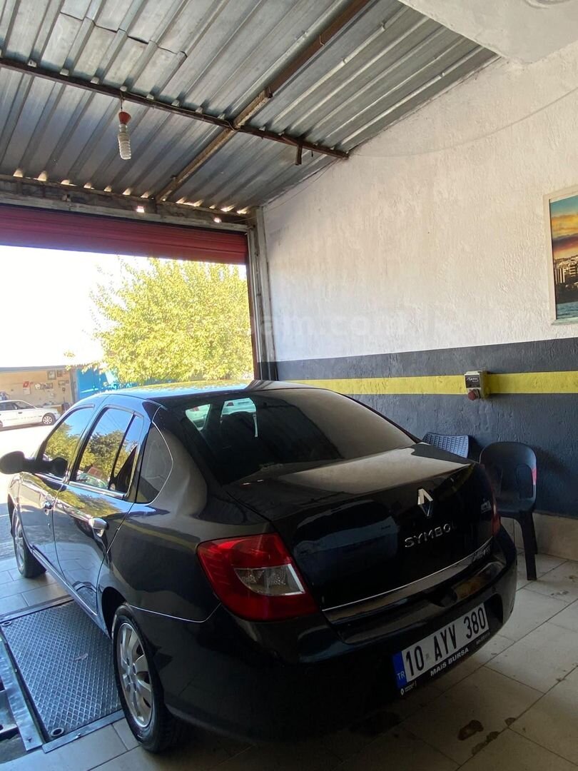 Galeriden Renault Symbol 1.2 Expression 2009 Model Balıkesir 127.000 km Siyah 6