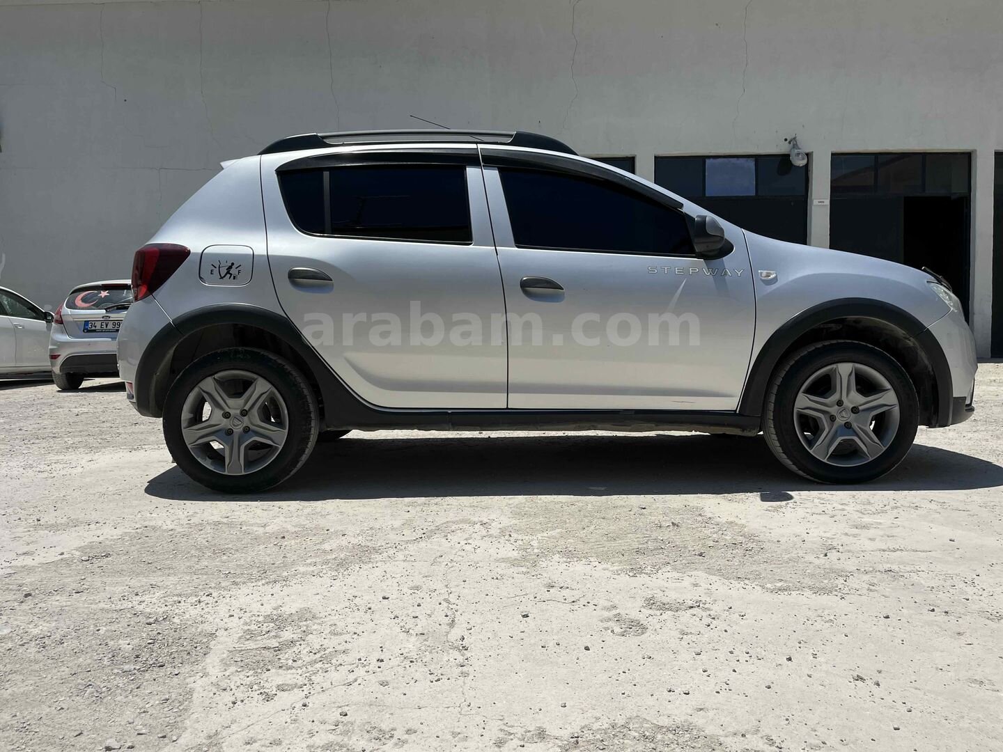 Sahibinden Dacia Sandero 1.5 dCi Stepway 2017 Model Hakkari 183.000 km Gri 4