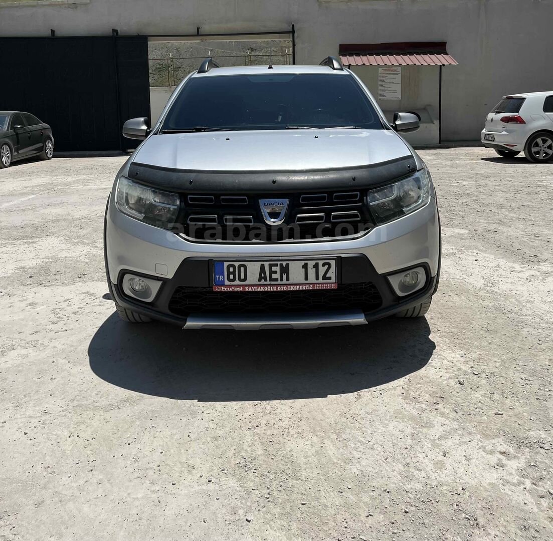 Sahibinden Dacia Sandero 1.5 dCi Stepway 2017 Model Hakkari 183.000 km Gri 1