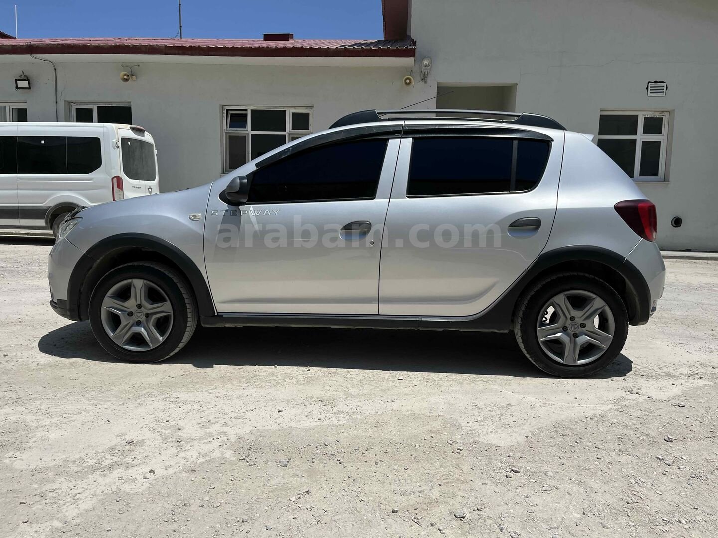 Sahibinden Dacia Sandero 1.5 dCi Stepway 2017 Model Hakkari 183.000 km Gri 2