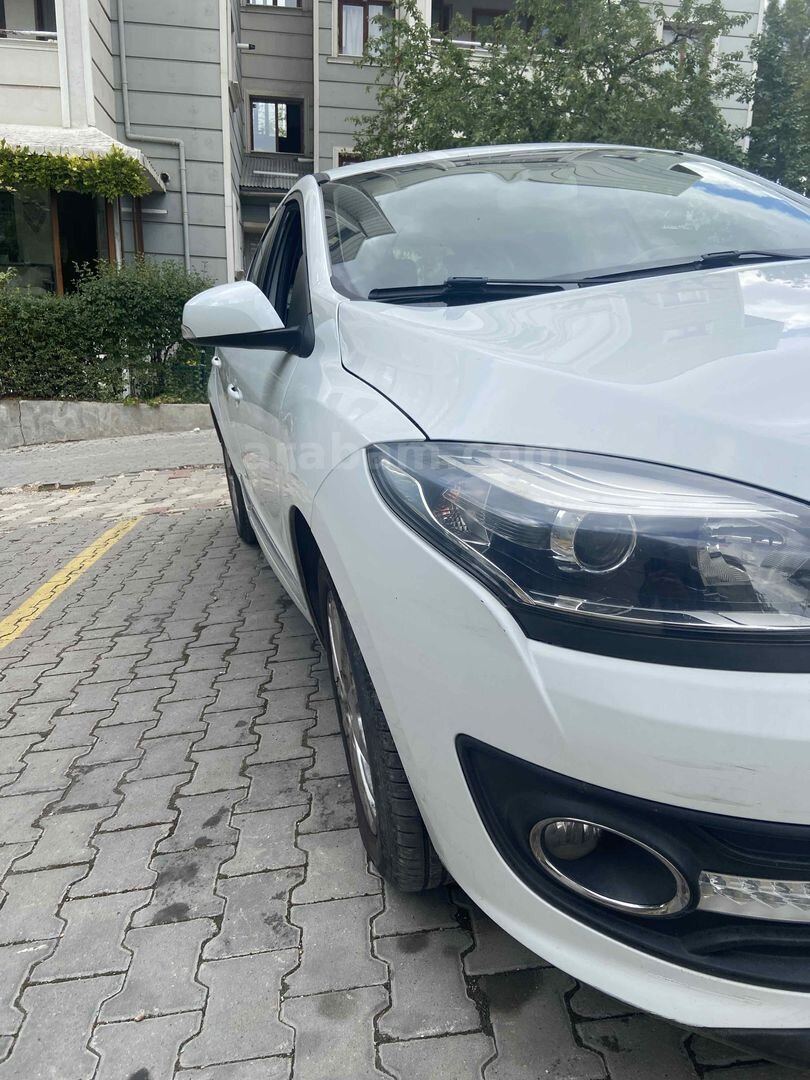 Sahibinden Renault Megane 1.5 dCi Touch Plus 2015 Model Ankara 142.000 km Beyaz 6