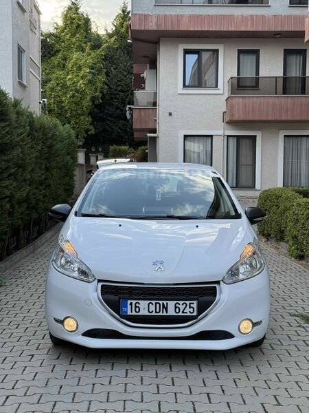 Sahibinden Peugeot 208 1.4 HDi Access 2012 Model Bursa 83.000 km Beyaz