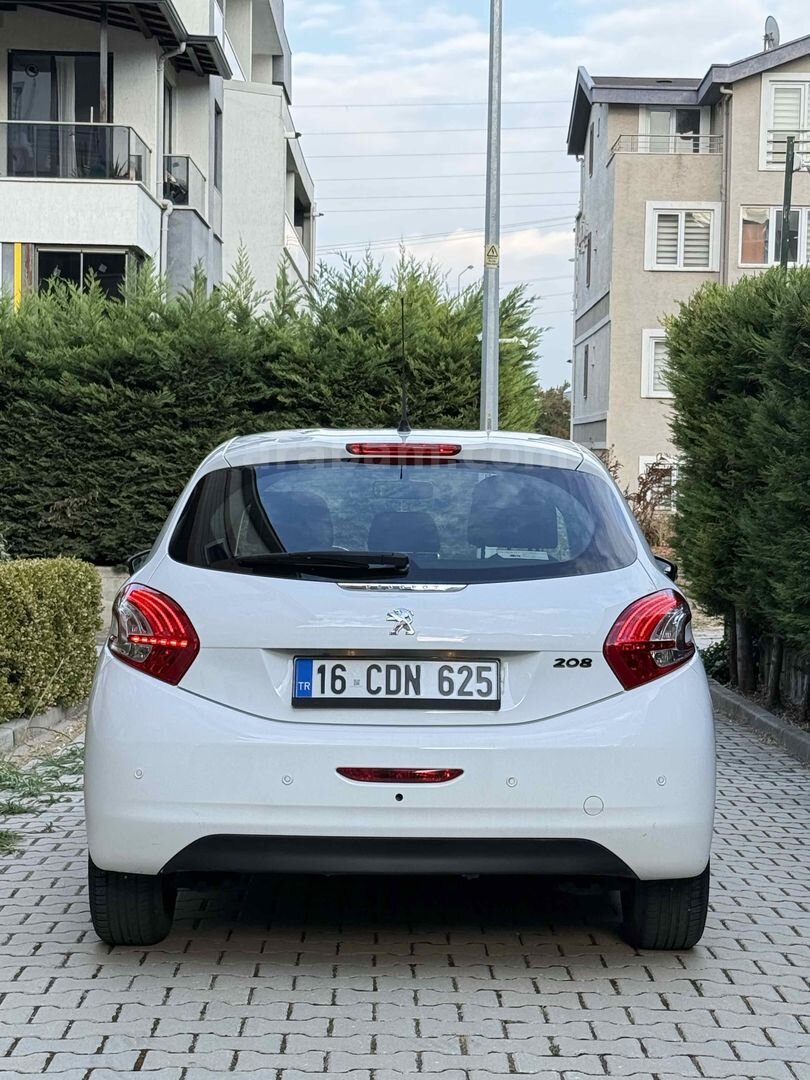Sahibinden Peugeot 208 1.4 HDi Access 2012 Model Bursa 83.000 km Beyaz 2