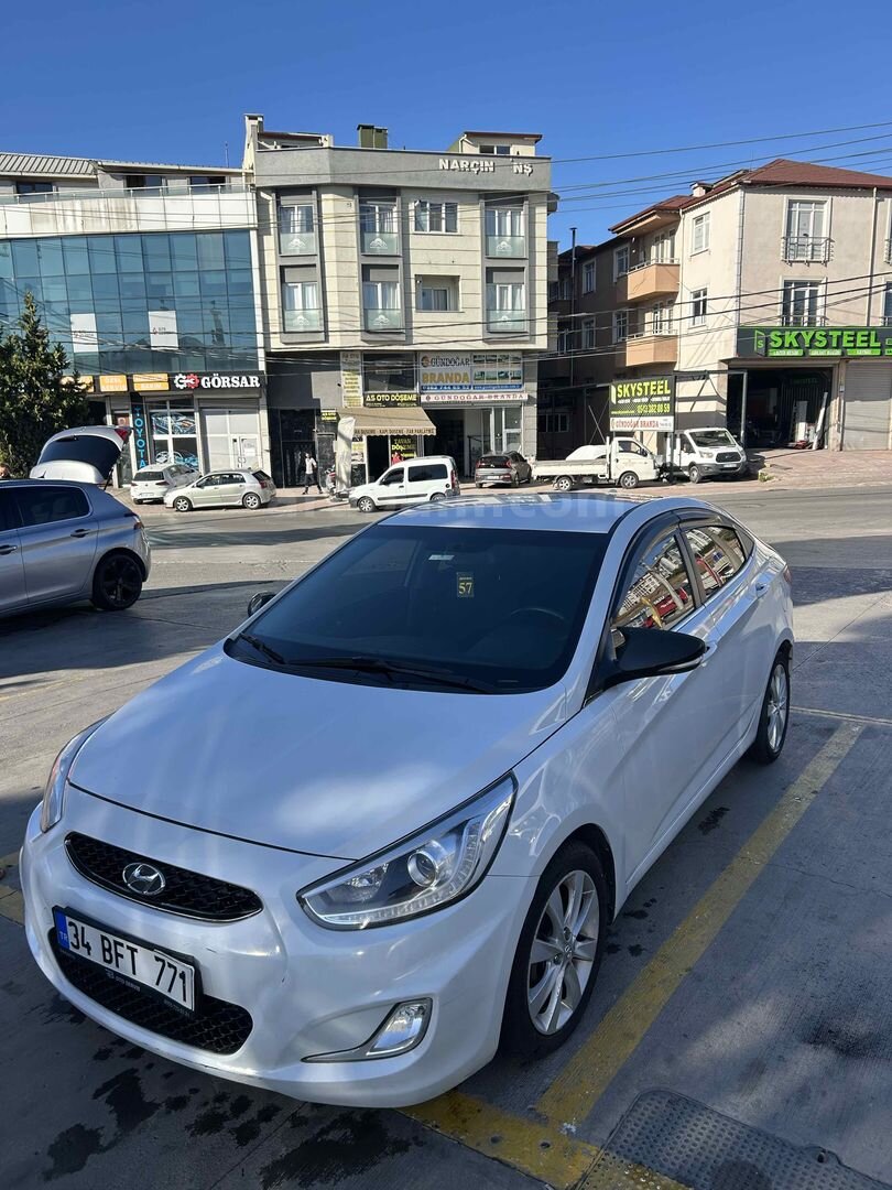 Sahibinden Hyundai Accent Blue 1.6 CRDI Mode Plus 2018 Model Kocaeli 217.000 km Beyaz 5