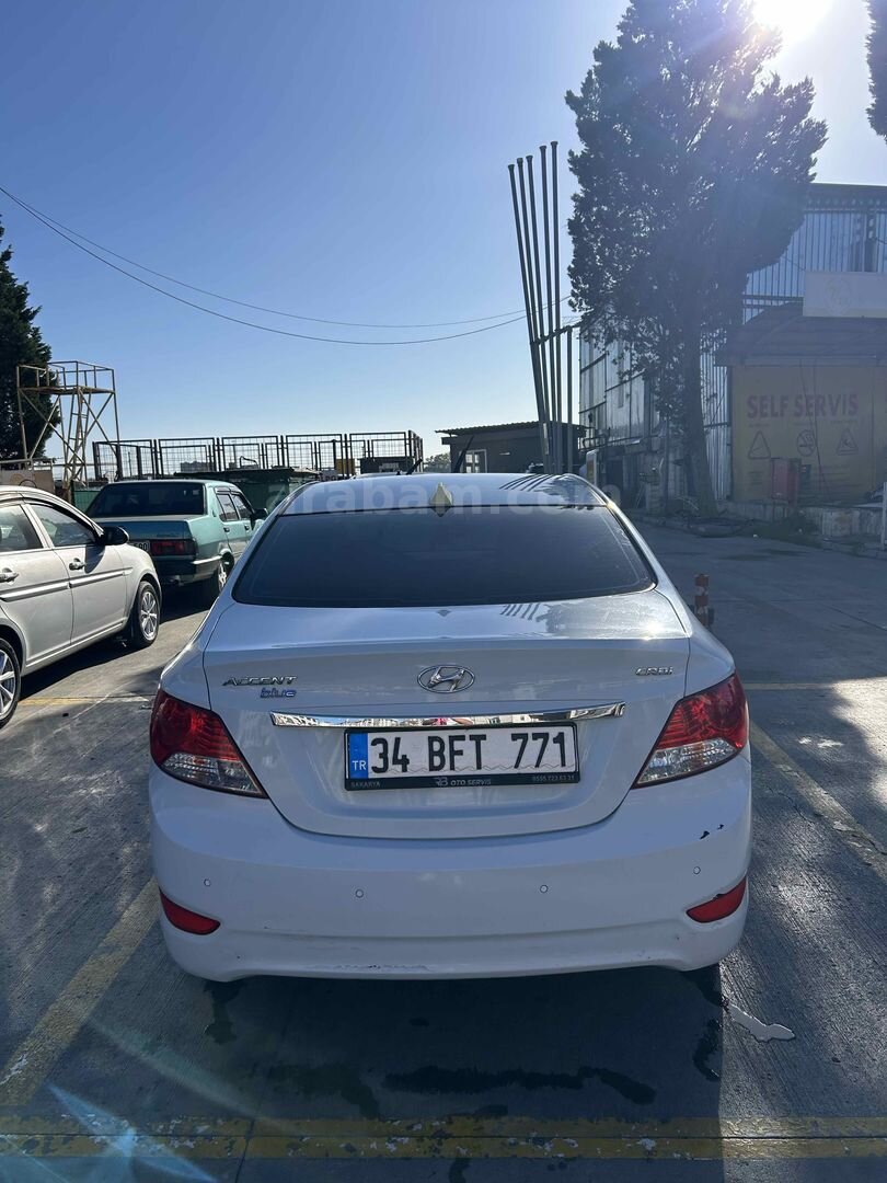 Sahibinden Hyundai Accent Blue 1.6 CRDI Mode Plus 2018 Model Kocaeli 217.000 km Beyaz 7