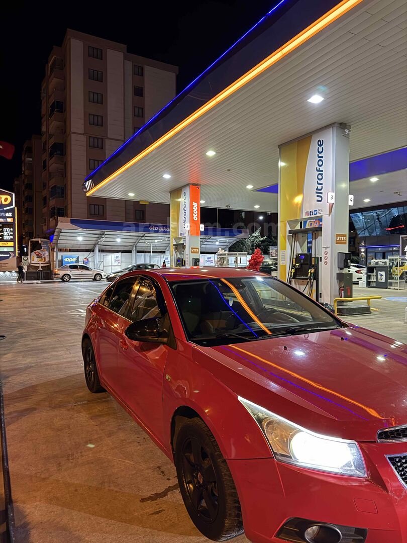 Sahibinden Chevrolet Cruze 1.6 LS 2010 Model Diyarbakır 260.000 km Kırmızı 3