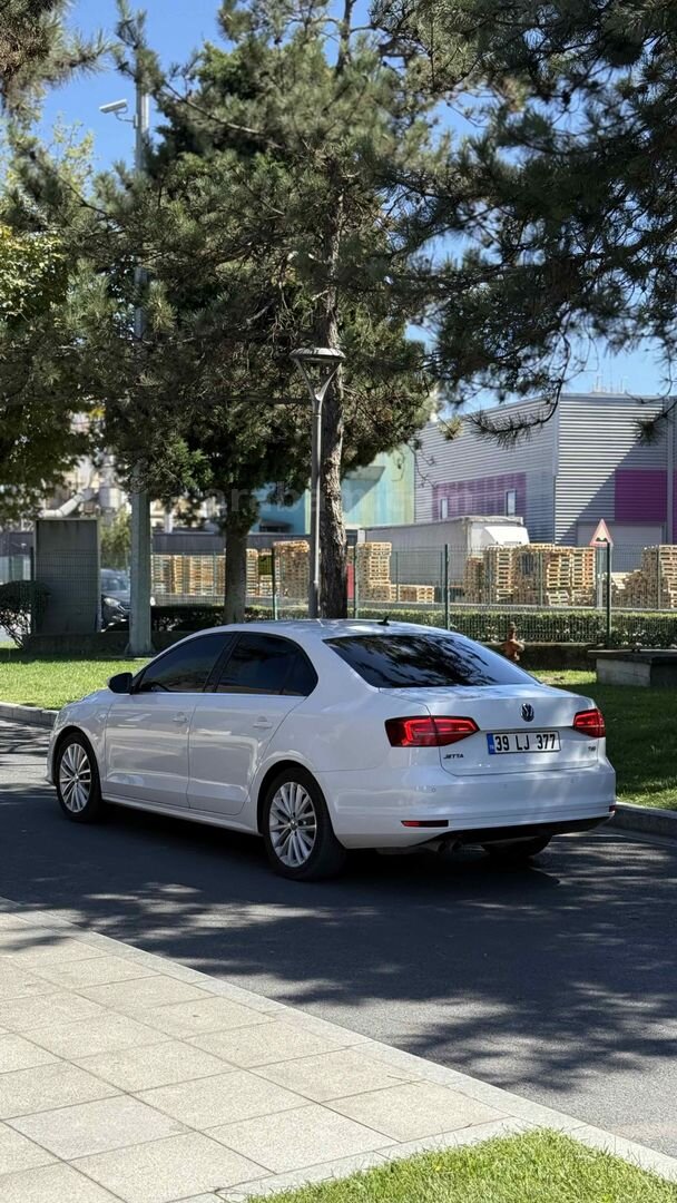 Sahibinden Volkswagen Jetta 1.4 TSi Highline 2014 Model Tekirdağ 94.000 km Beyaz 3