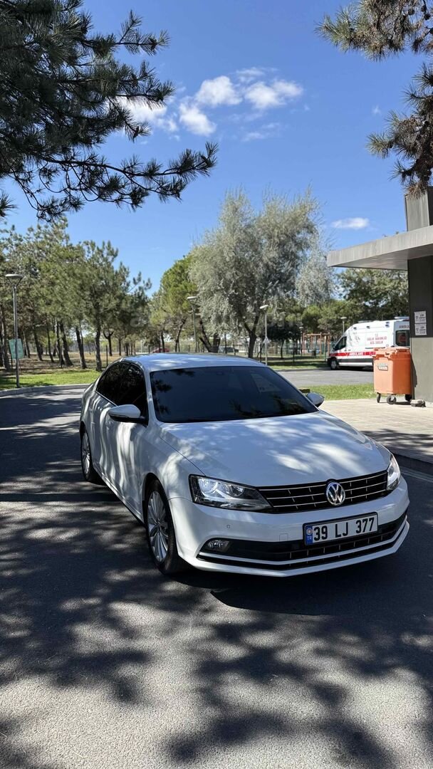 Sahibinden Volkswagen Jetta 1.4 TSi Highline 2014 Model Tekirdağ 94.000 km Beyaz 4