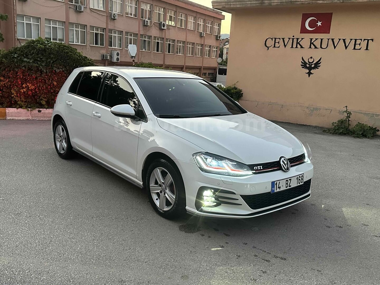 Sahibinden Volkswagen Golf 1.2 TSi Comfortline 2013 Model Kocaeli 168.000 km Beyaz 2