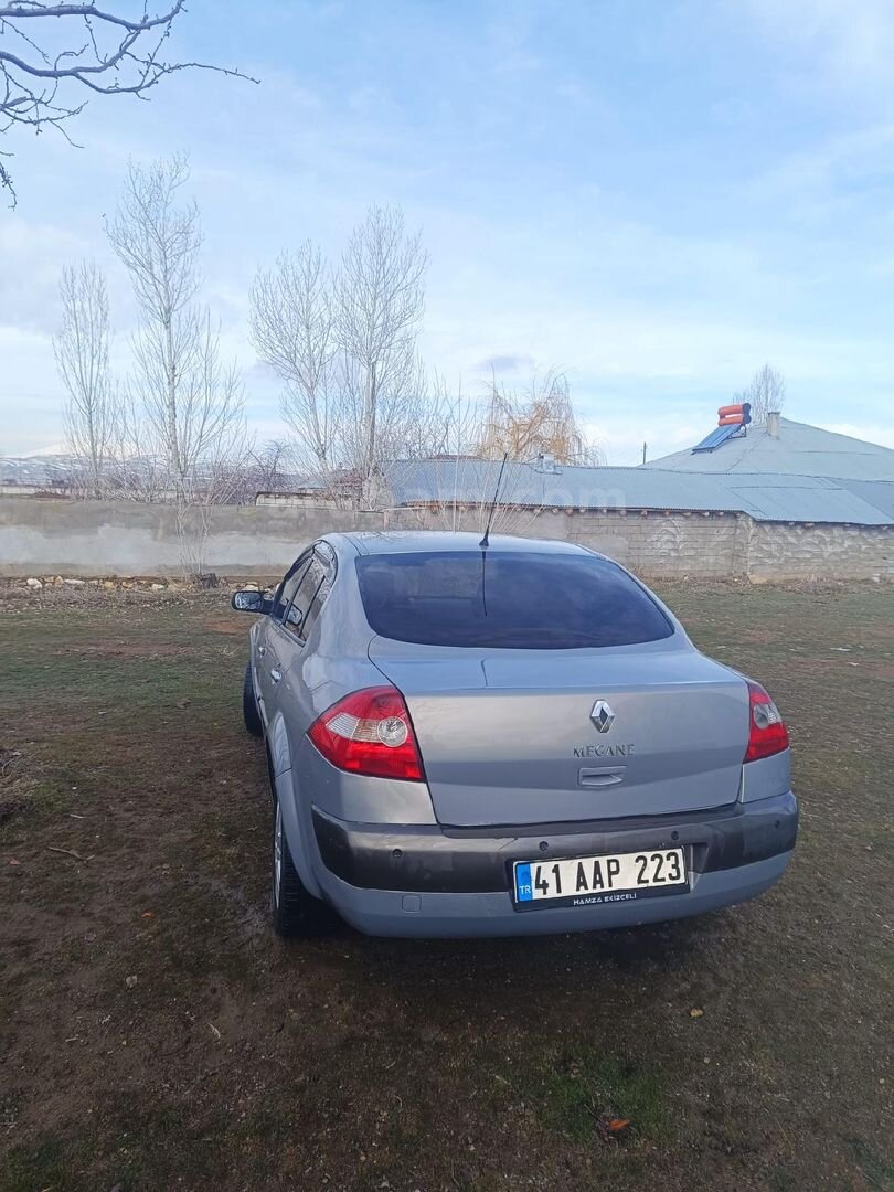 Sahibinden Renault Megane 1.5 dCi Dynamique 2006 Model Van 268.000 km Gri 3