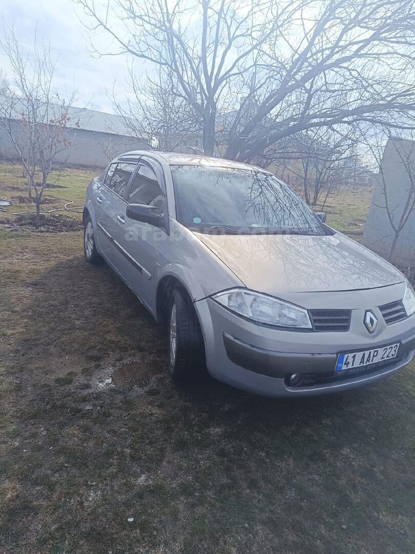 Sahibinden Renault Megane 1.5 dCi Dynamique 2006 Model Van 268.000 km Gri 7