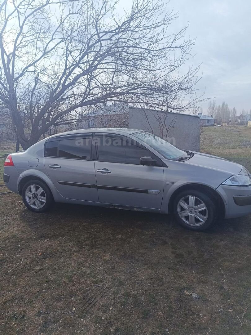 Sahibinden Renault Megane 1.5 dCi Dynamique 2006 Model Van 268.000 km Gri 4