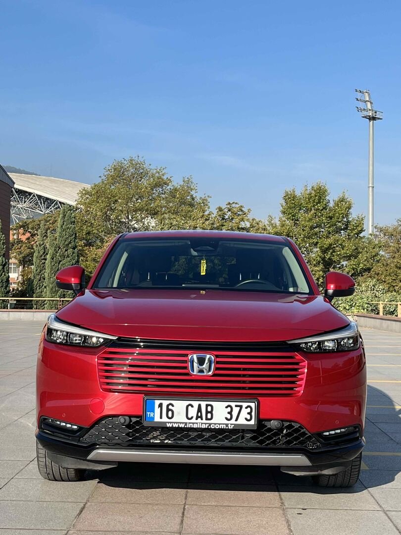 Sahibinden Honda HR-V 1.5 e-HEV Advance 2024 Model 22.000 km Kırmızı 3