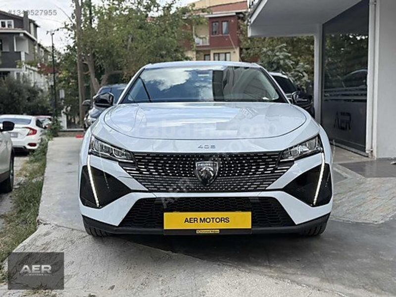 AER MOTORS'DAN 2025 26 ÇIKIŞLI PEUGEOT 408 HİBRİT 7 BİN KM'DE