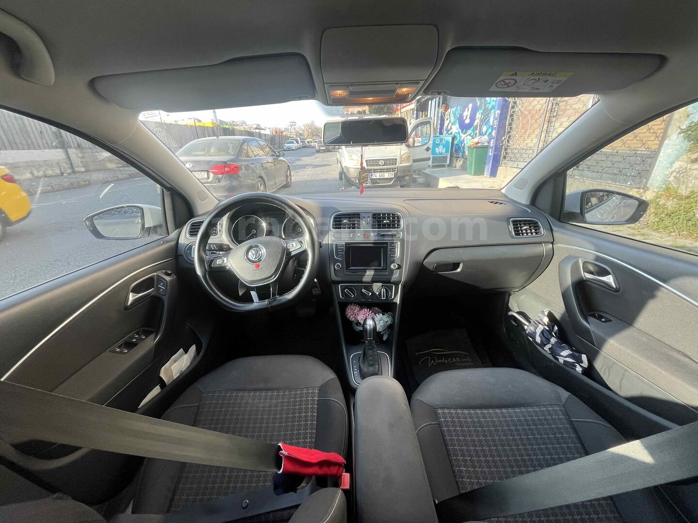 Sahibinden Volkswagen Polo 1.4 TDi Comfortline 2015 Model İstanbul 160.000 km Beyaz 2