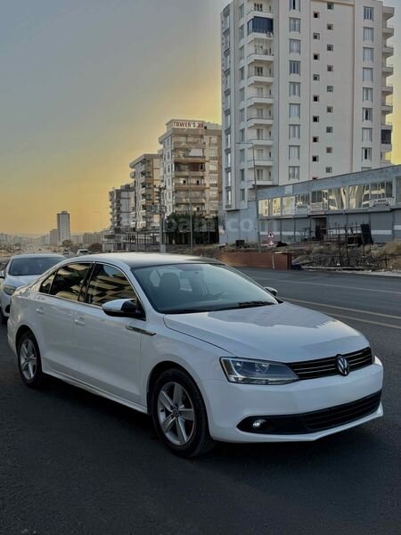 Sahibinden Volkswagen Jetta 1.6 TDi Trendline 2012 Model Şanlıurfa 260.000 km Beyaz
