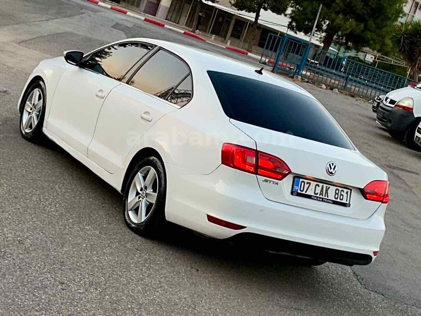 Sahibinden Volkswagen Jetta 1.2 TSi Comfortline 2012 Model Antalya 350.000 km Beyaz 4