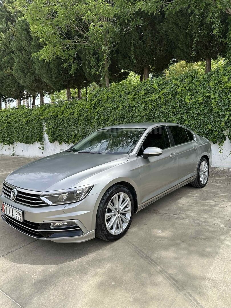 Sahibinden Volkswagen Passat 1.6 TDi BlueMotion Trendline 2015 Model Manisa 184.000 km Gri (Gümüş) 5